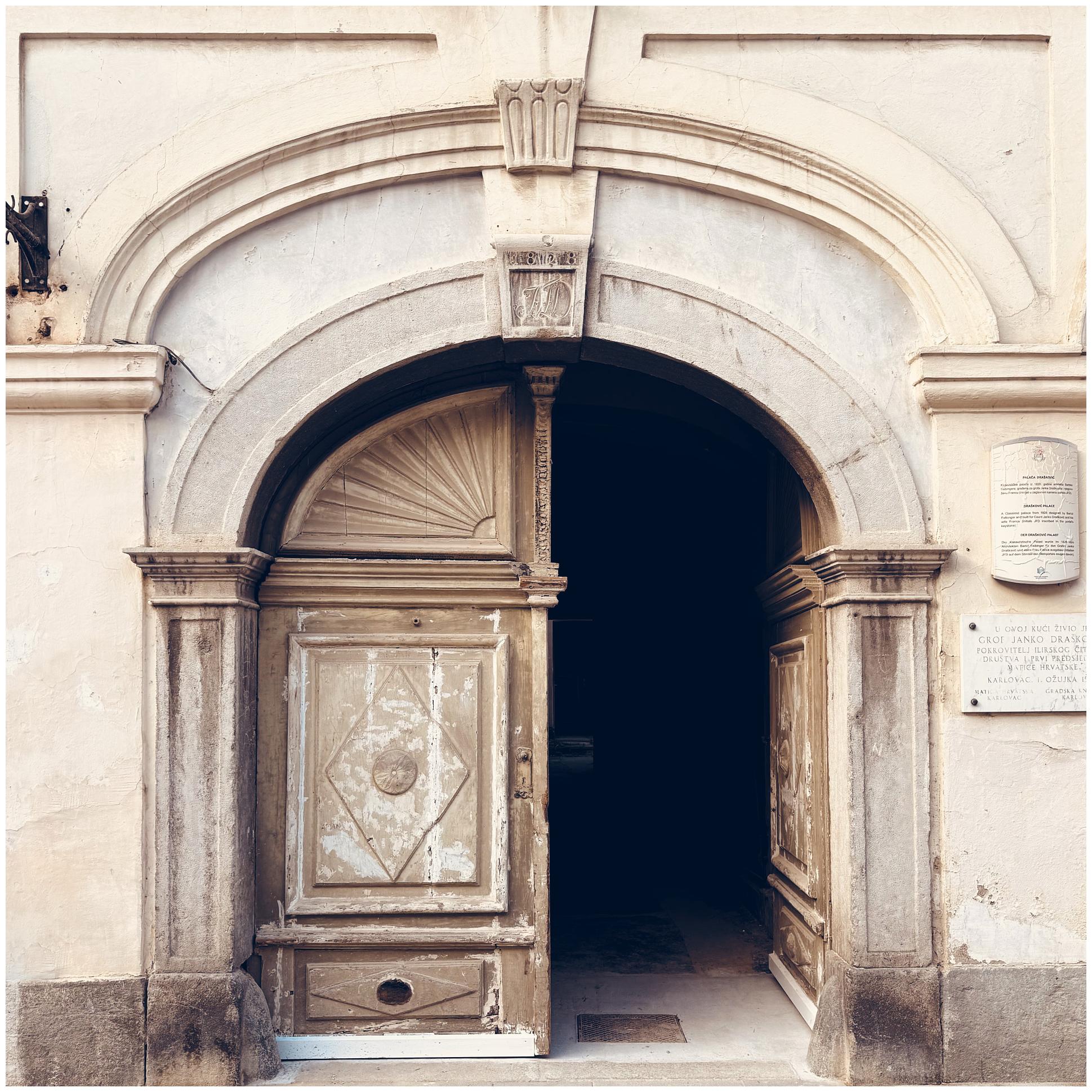 Gate, House of count Drašković - 05-25
